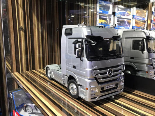 1/18 Diecast Miniature Mercedes-Benz Actros Silver Model Car