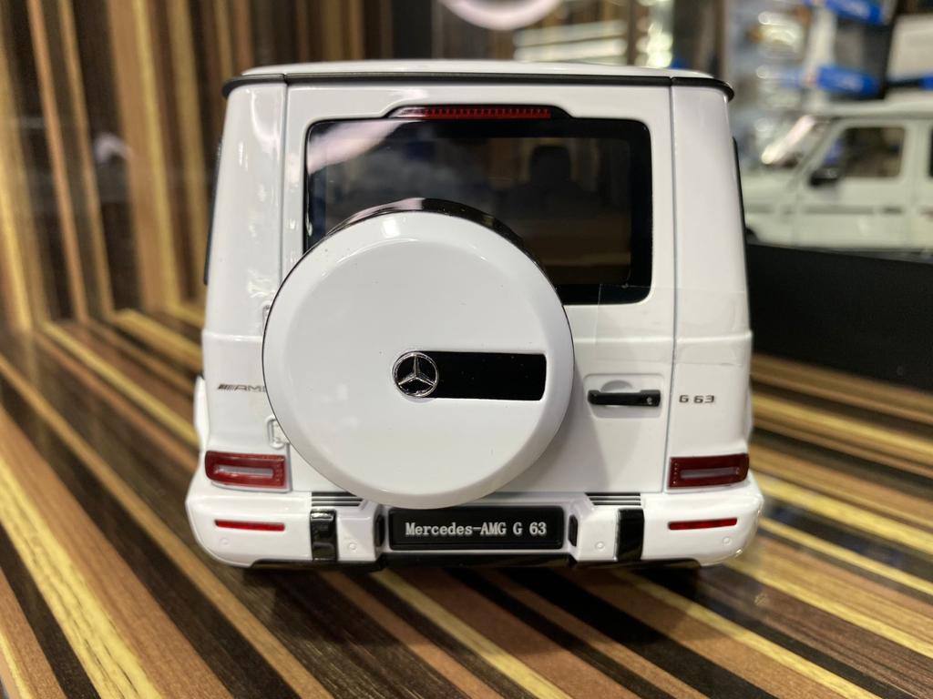 1/18 Diecast Mercedes-Benz AMG G-63 White Almost Real Scale Model Car