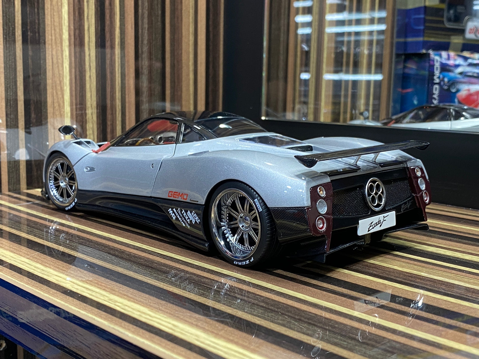 1/18 Diecast Pagani Zonda F 2005 Silver Almost Real Scale Model Car