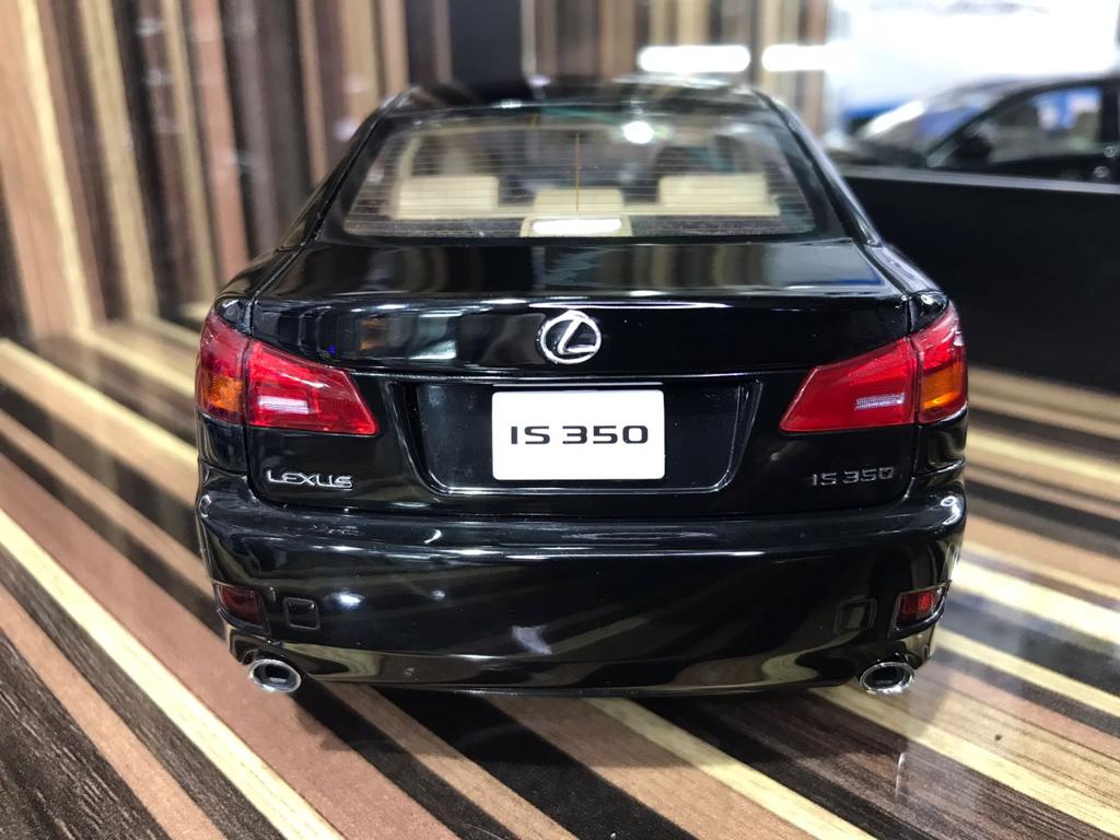 1/18 Diecast Lexus IS350 Black AUTOart Scale Model Car – dturman.com