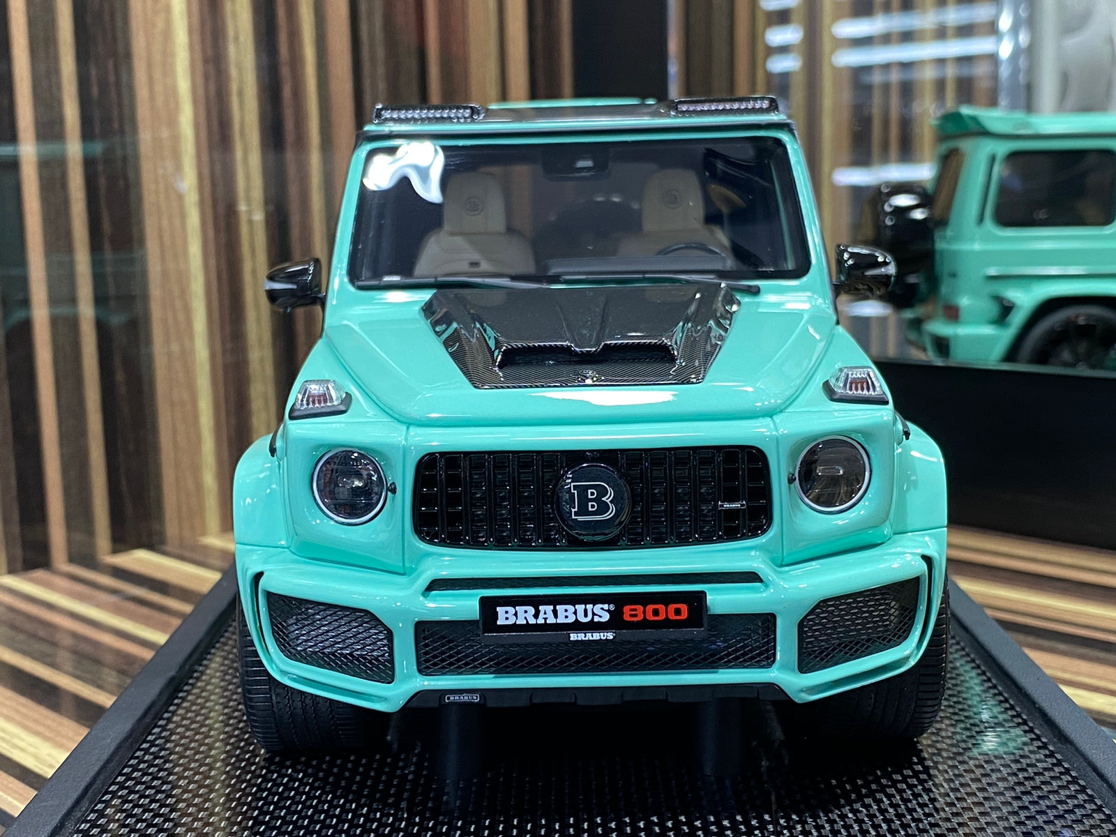 1/18 Resin Mercedes-Benz Brabus G800 G-Class Tiffany Model Car by Motorhelix