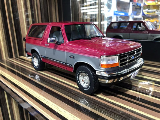 1/18 Diecast Ford Bronco 1996 Maroon by  Green Light