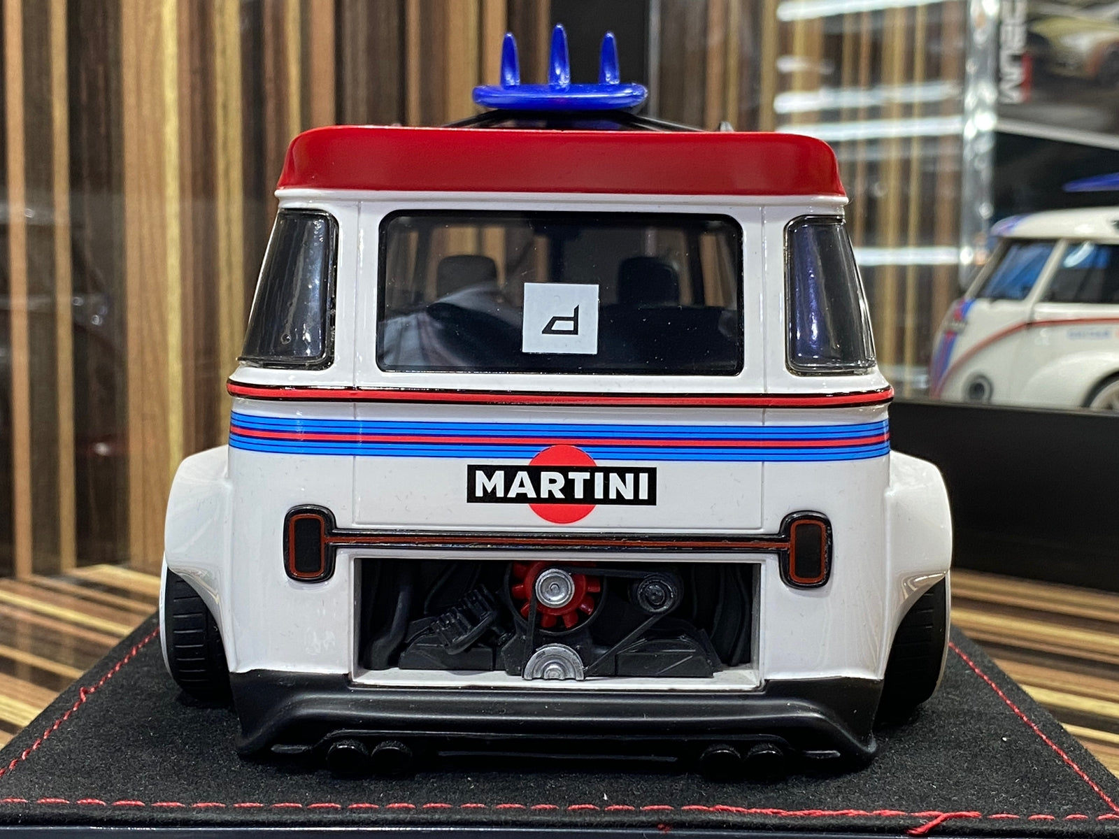 Volkswagen Van Martini 1/18 by Robert Design