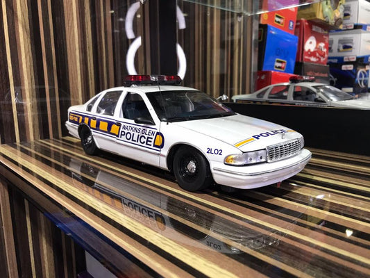 1/18 Diecast Chevrolet Caprice Watkins Glen Whtie Model Car by Police UT