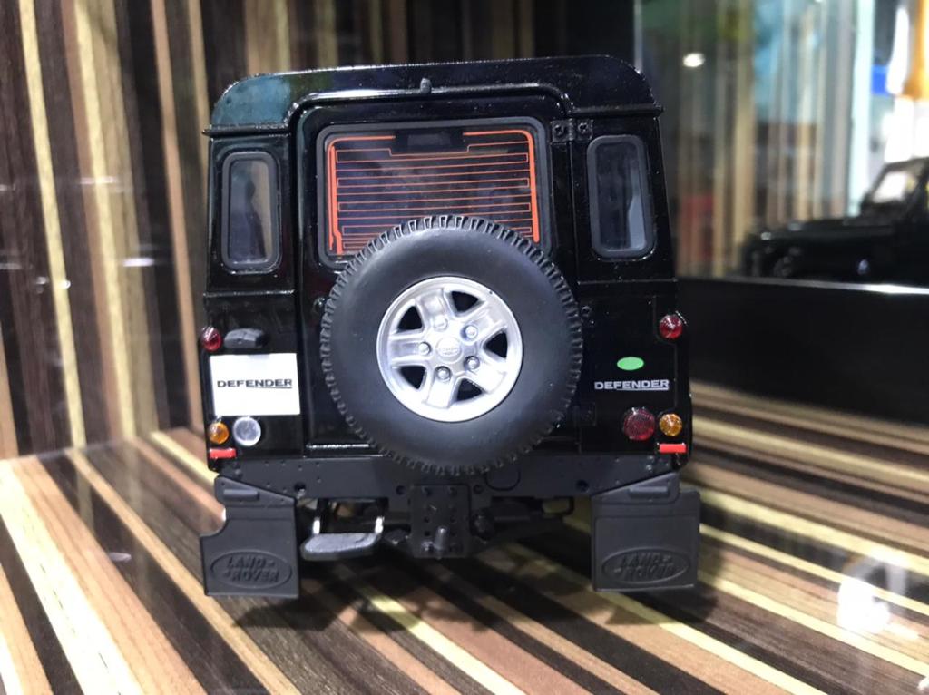 1/18 Diecast Land Rover Defender 90 Black Kyosho Scale Model Car