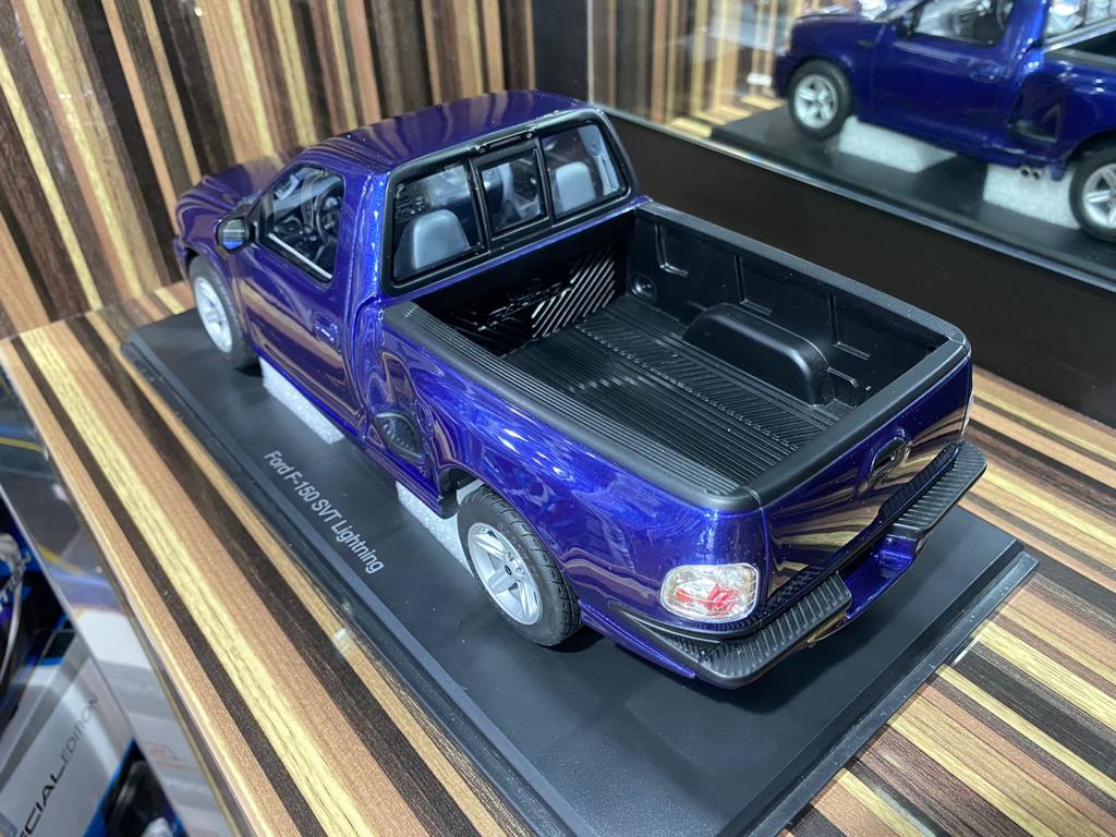 1/18 Diecast Miniature Ford F-150 SVT Lightning DNA Blue Model Car