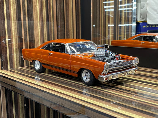 1/18 Ford Fairlane 427 SOHC Street Machine 1967 Orange by GMP