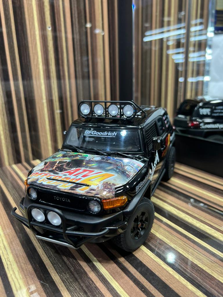 1/18 Diecast Toyota FJ Cruiser Black by AUTOart Scale Model Car –  dturman.com