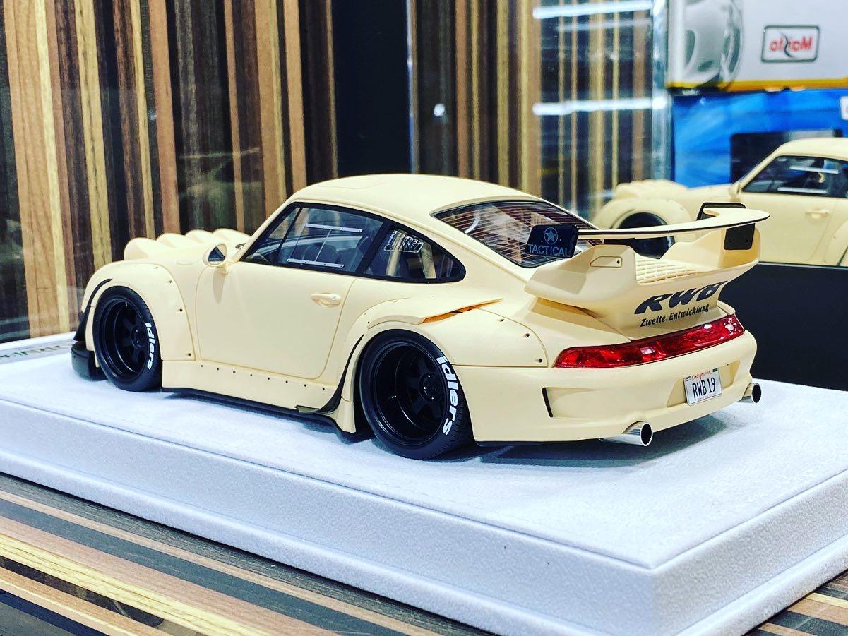 1/18 Diecast Porsche 993 RWB Sandstorm Reborn Style FuelMe Model Car –  dturman.com