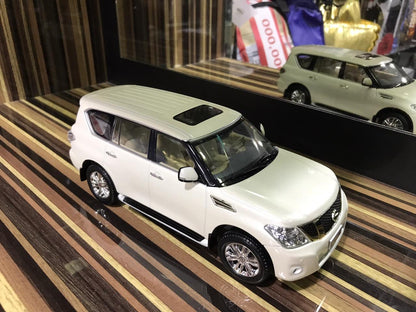 1/24 Diecast Nissan Patrol 2018  Y62  Dealer Edition Model Car