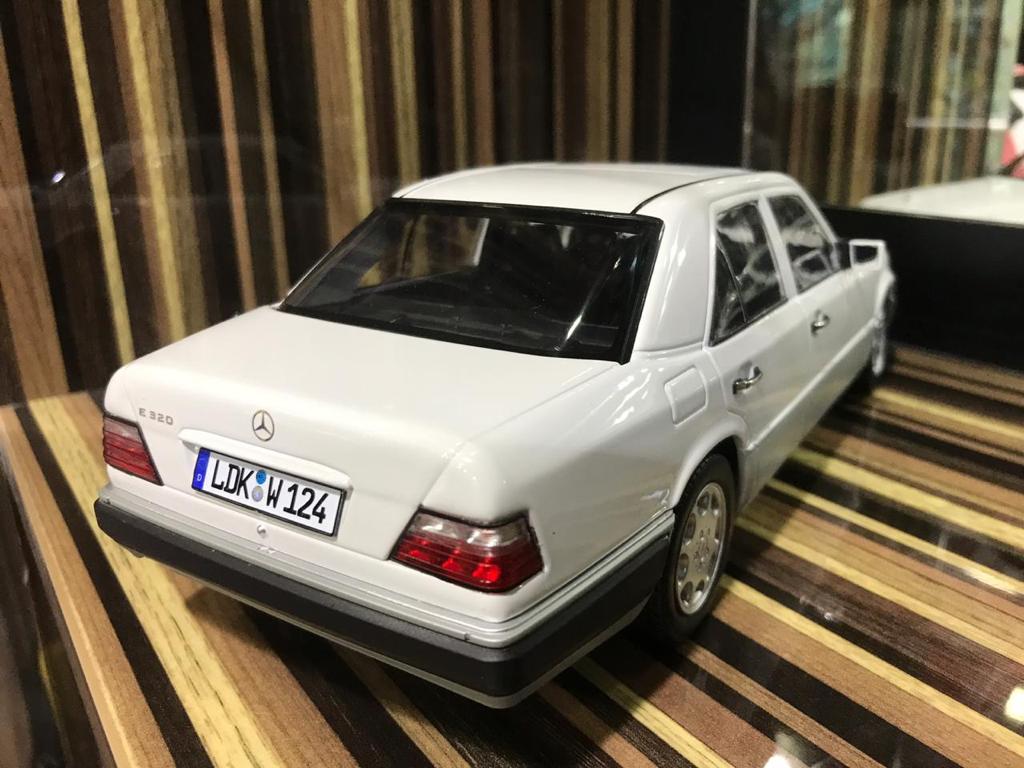 1/18 Resin Mercedes-Benz E320 W124 iScale white Model Car