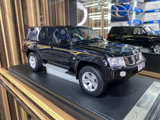 1/18 Diecast Nissan Patrol Safari Y61 Custom Black IVY Models Scale Model Car