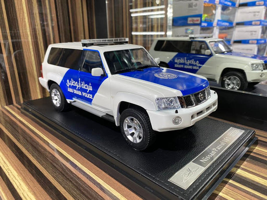 1/18 Diecast Nissan Patrol Safari Y61 custom white & Blue IVY Models Scale Model Car