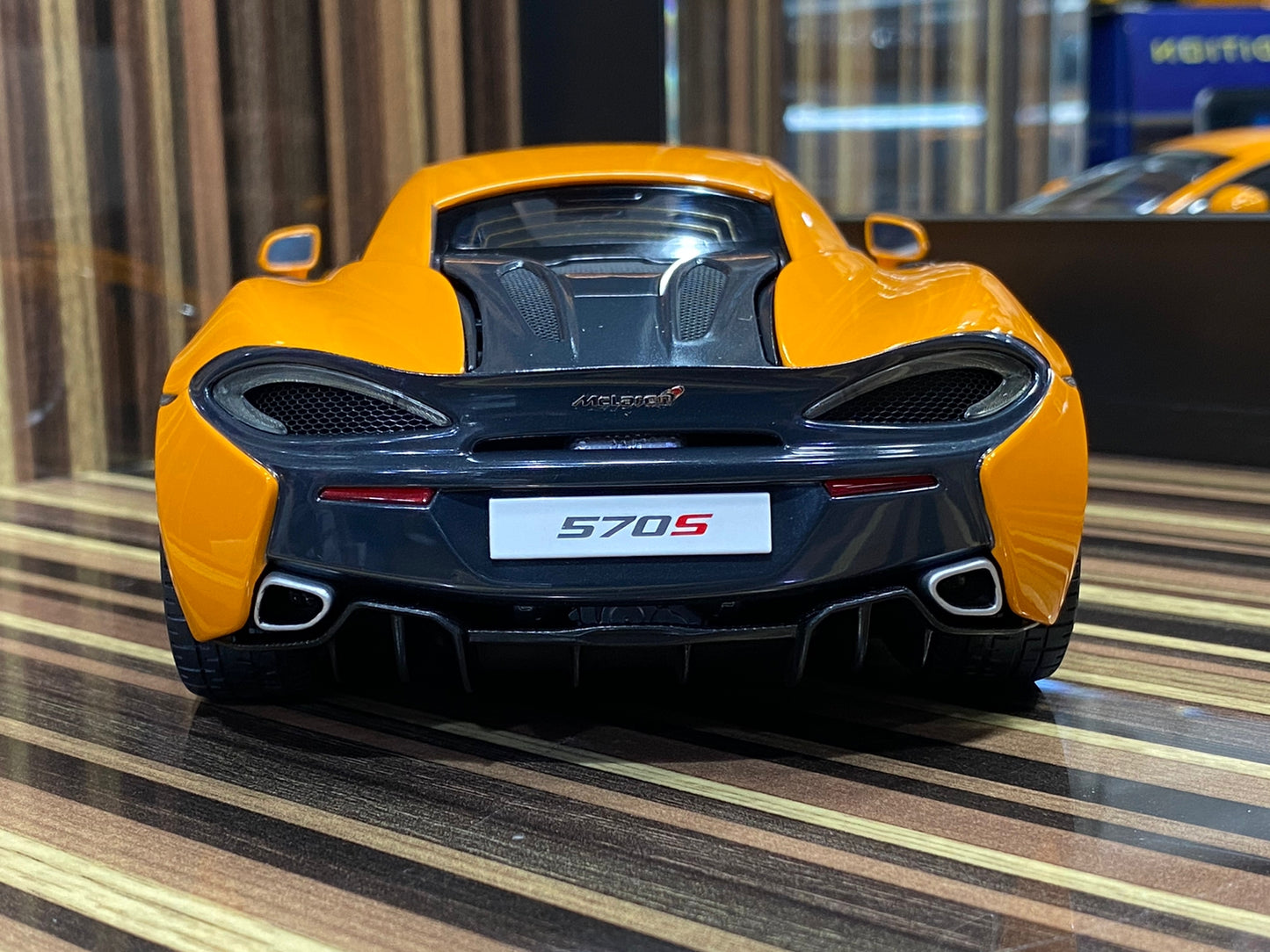 1/18 Diecast McLaren 570S Orange AUTOart Scale Model Car