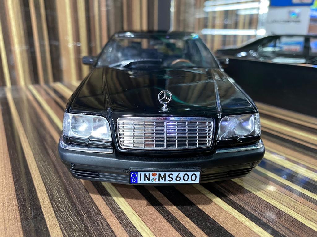 1/18 Mercedes-Benz S600 Black Miniature car by Mission Model 