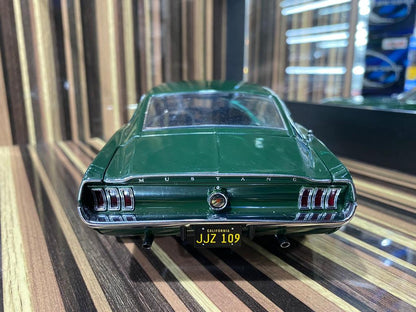 1/18 Diecast Ford Mustang Green AUTOart Scale Model Car