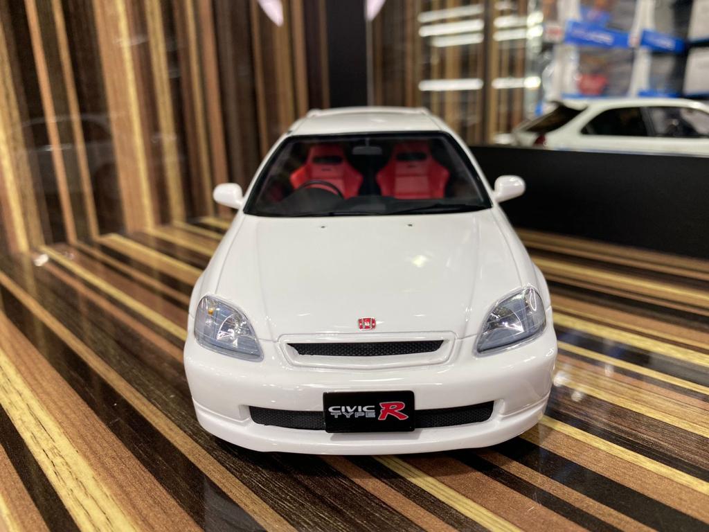 1/18 Resin Honda Civic Type R White Model Car by Otto