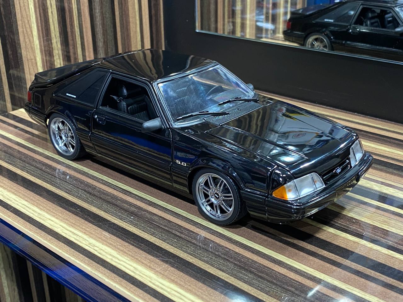 1/18 Diecast Ford Mustang 1990 Black Model Car by GMP