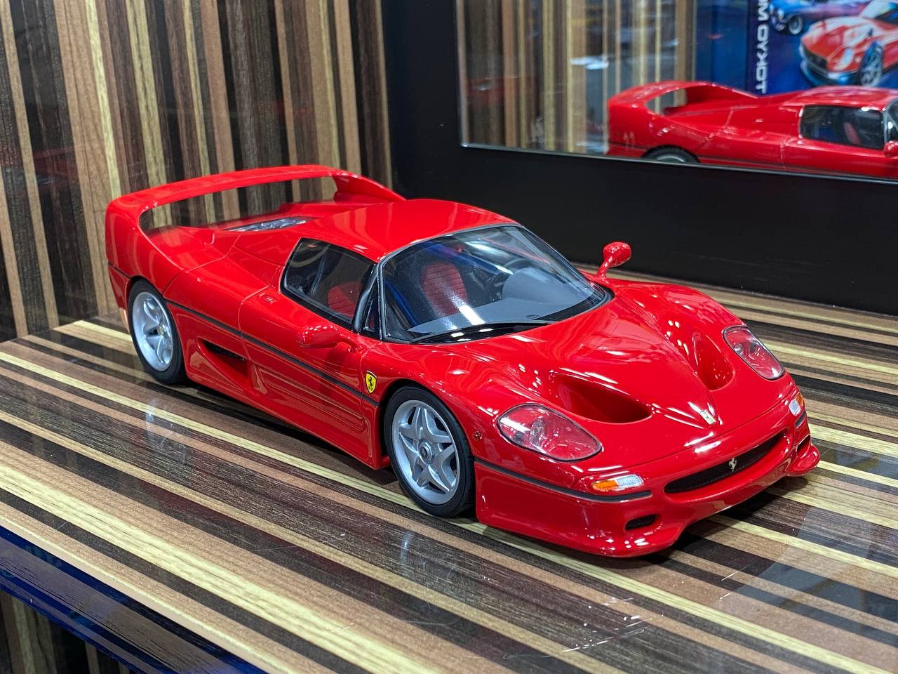 1/18 Diecast Ferrari F50 GT Spirit Scale Model Car - Diecast model car by dturman.com - GT Spirit