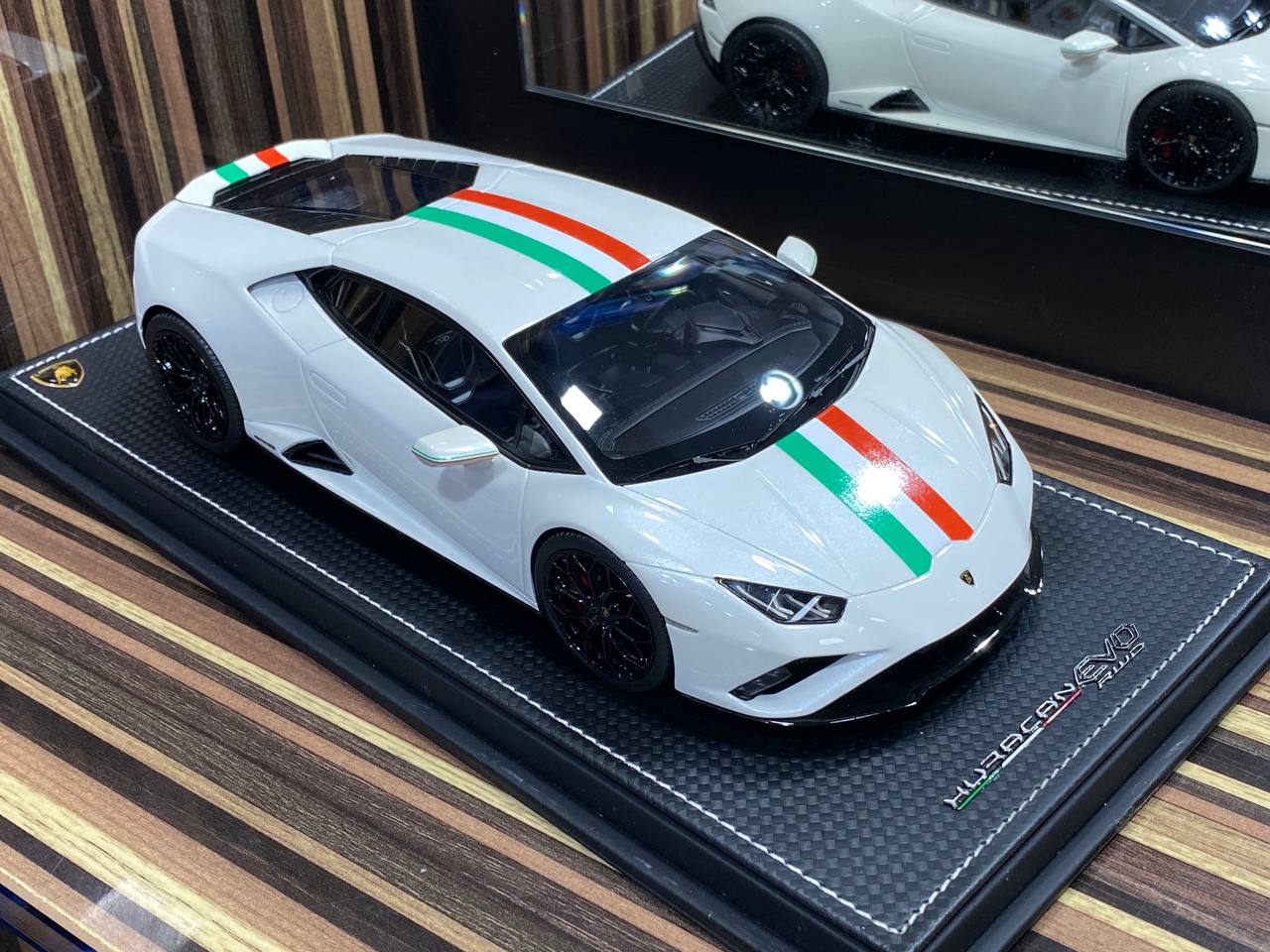 1/18 Resin Lamborghini Huracan EVO RWD White by MR Collection – dturman.com