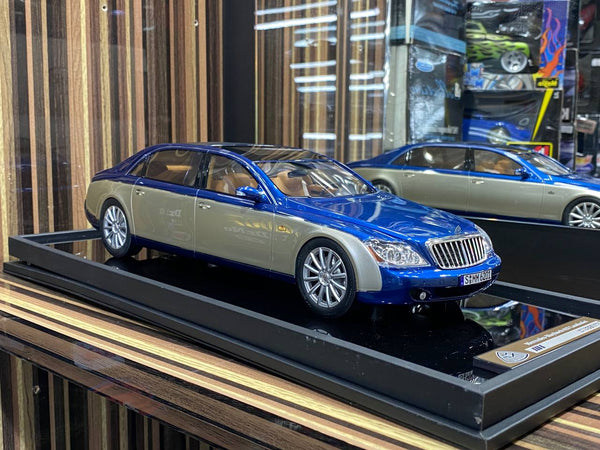 1/18 Mercedes-Maybach 62S Landaulet Blue & Silver Model Car MotorHelix –  dturman.com