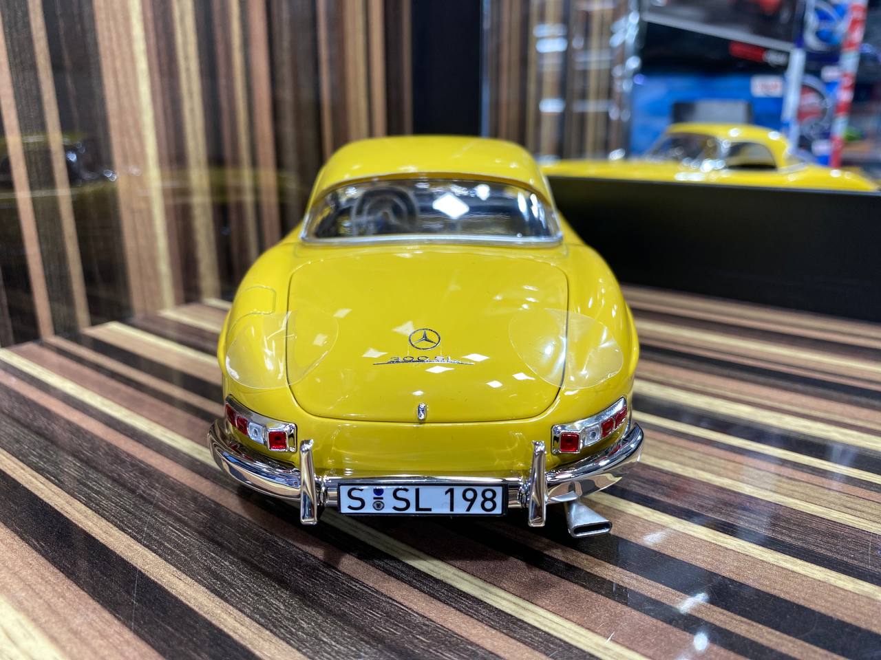 1/18 Diecast Mercedes-Benz 300SL Roadster W198 II Yellow Norev Scale Model Car