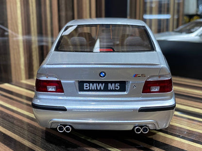 1/18 Resin BMW M5 E36 Model car by Otto