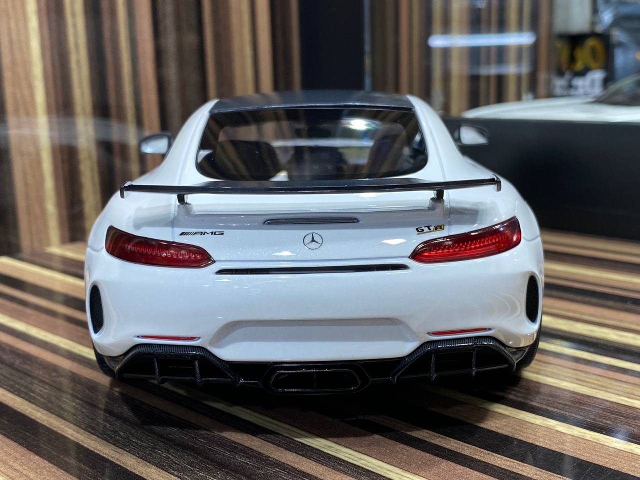 1/18 Resin Mercedes-Benz AMG GTR White by Minichamps