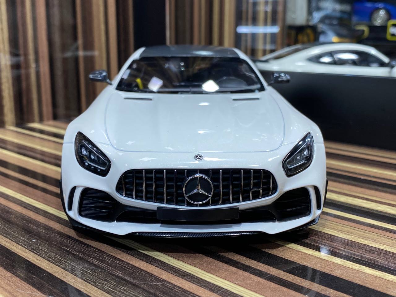 1/18 Resin Mercedes-Benz AMG GTR White by Minichamps