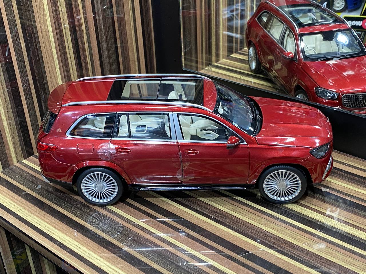 1/18 Diecast Mercedes-Maybach GLS 600 4MATIC Norev Scale Model Car