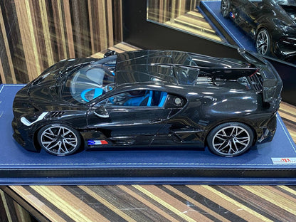 1/18 Resin Bugatti Divo Black & Carbon by MR Collection