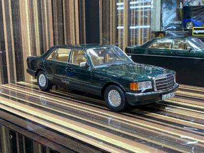 1/18 Diecast Mercedes-Benz 560 SEL Green Norev Scale Model Car