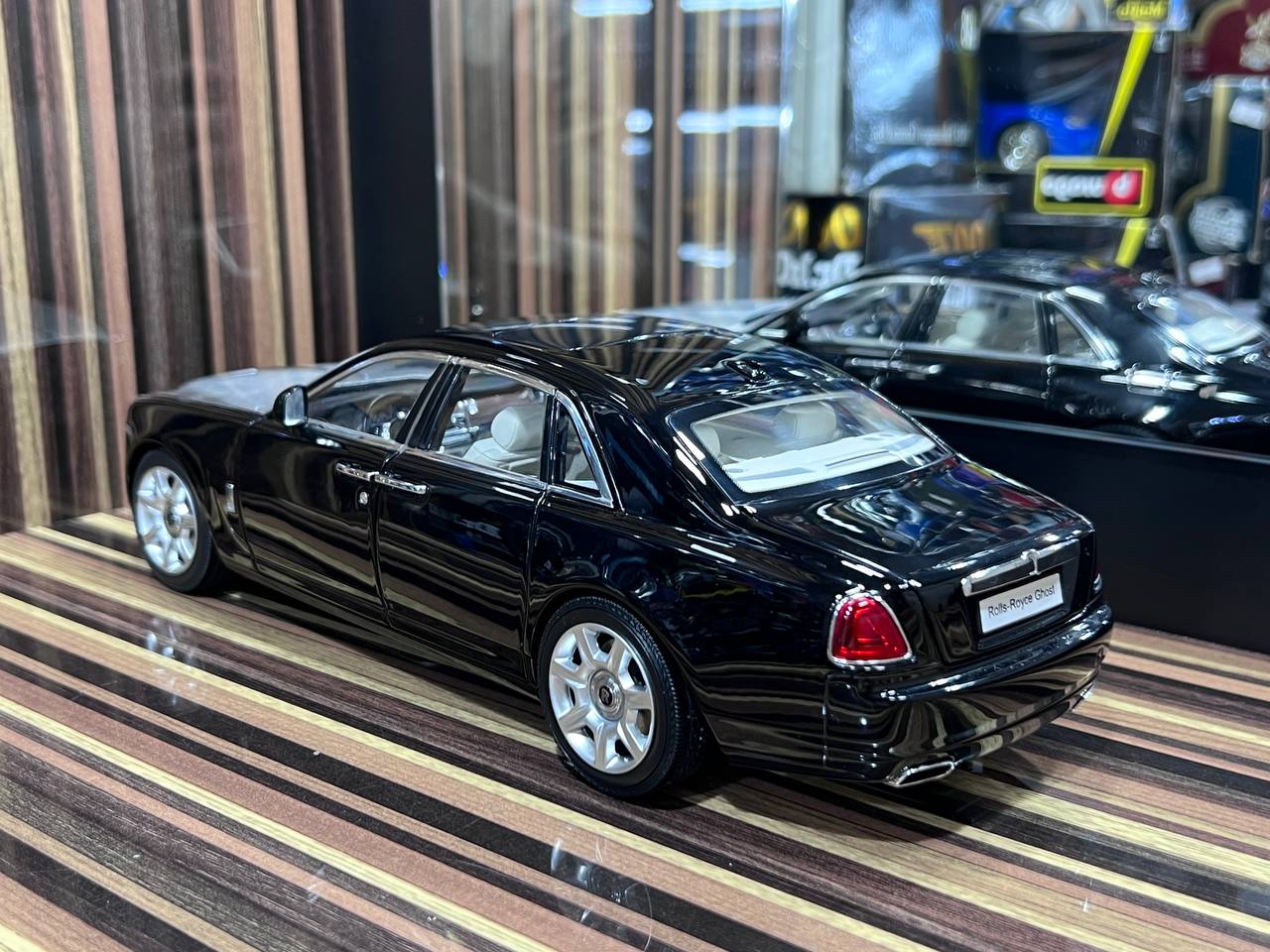 1/18 Diecast Rolls-Royce Ghost Kyosho Scale Model Car