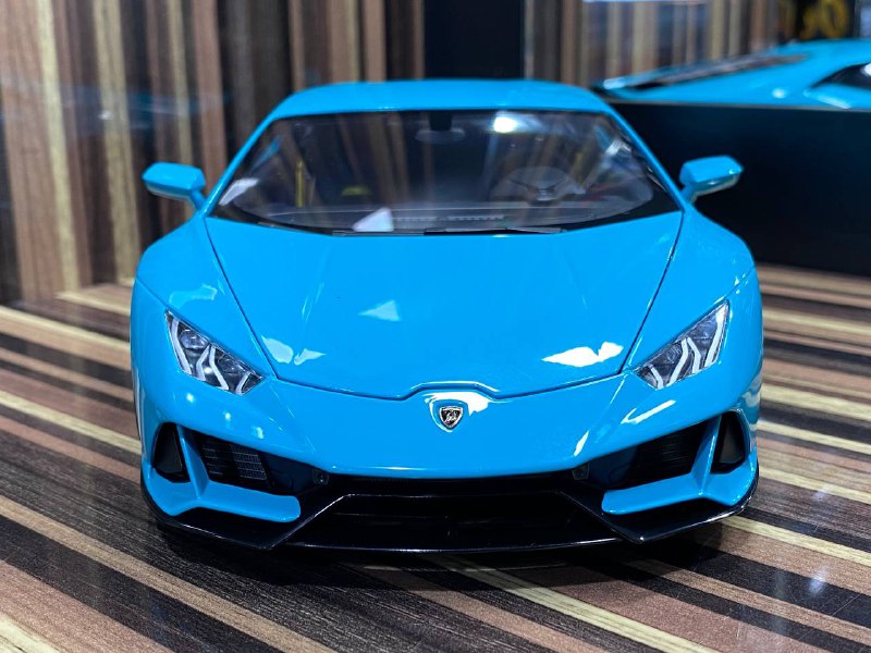 1/18 Diecast Lamborghini Huracan EVO Blue AutoArt Scale Model Car