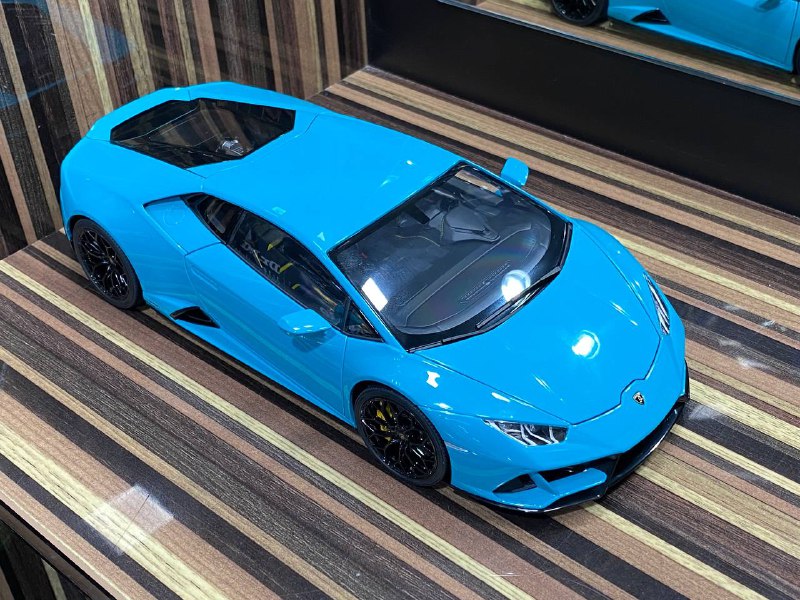 1/18 Diecast Lamborghini Huracan EVO Blue AutoArt Scale Model Car