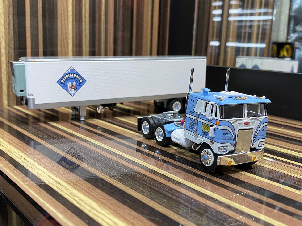 1/18 Diecast Peterbilt 352 COE DCP Miniature Truck – dturman.com