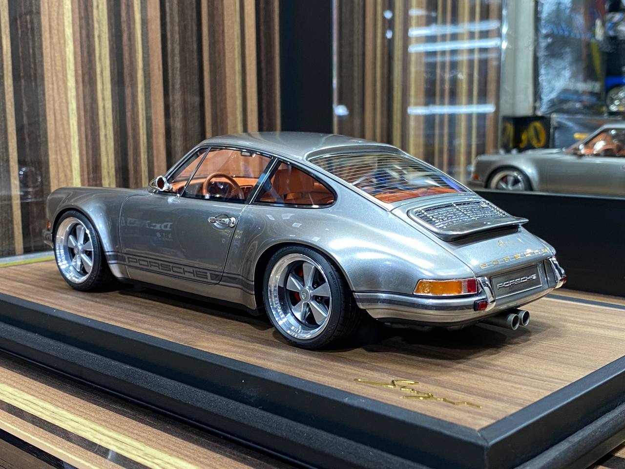 Porsche Singer 911 Timothy&Pierre