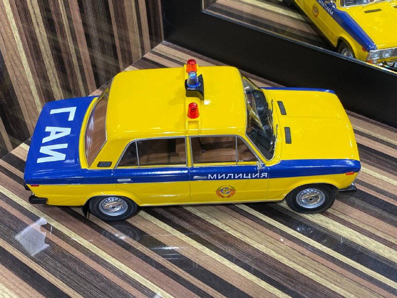 1/18 Resin Lada 1600 USSR Police Yellow by Triplenine