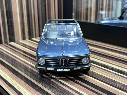 1/18 Diecast BMW 2002 Baur Cabrio Blue AUTOart Scale Model Car