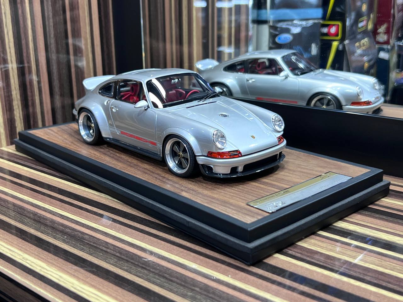 Porsche Singer 911 Timothy&Pierre