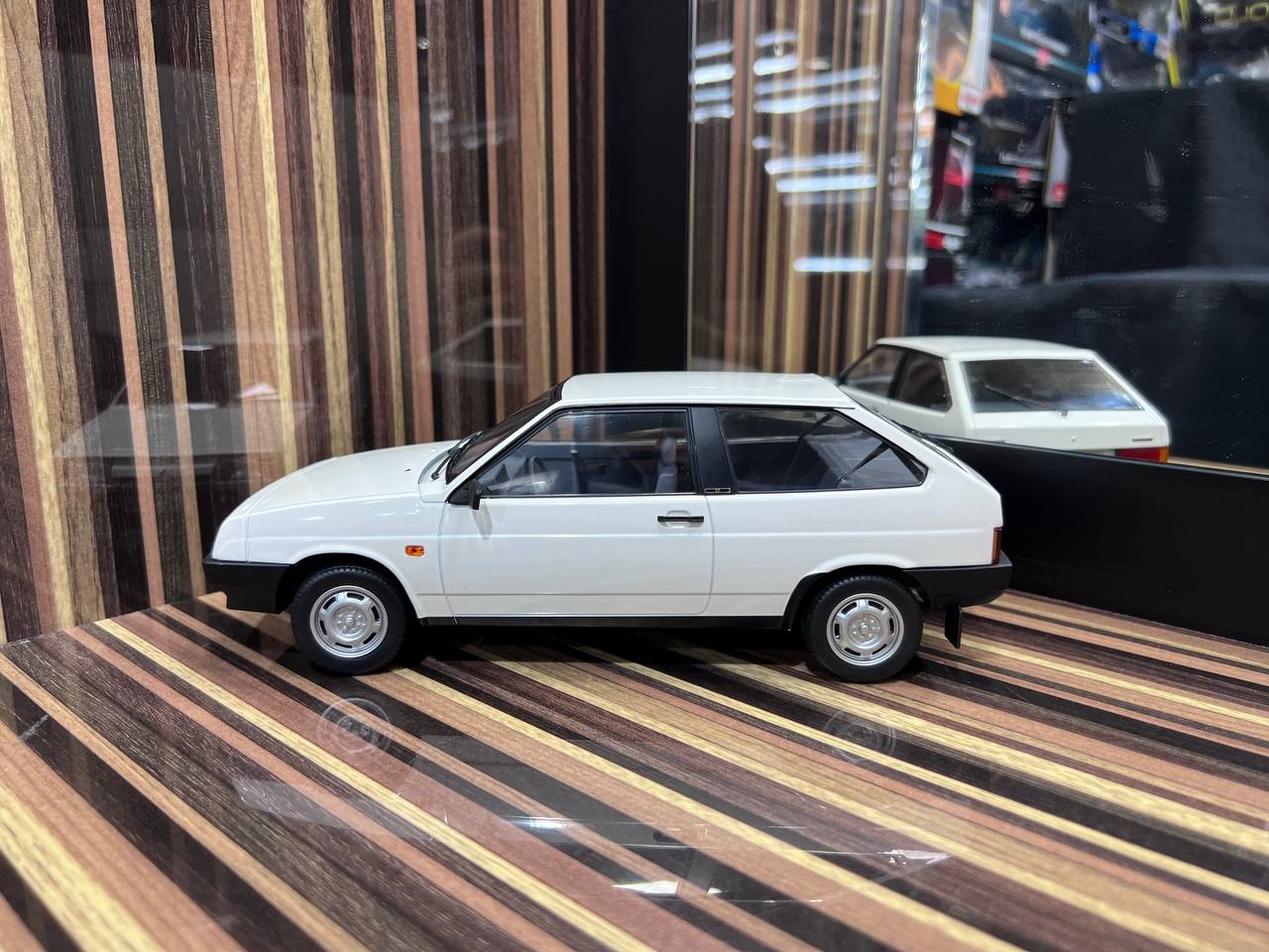 1/18 Resin Lada Samara 2108 White by PSM