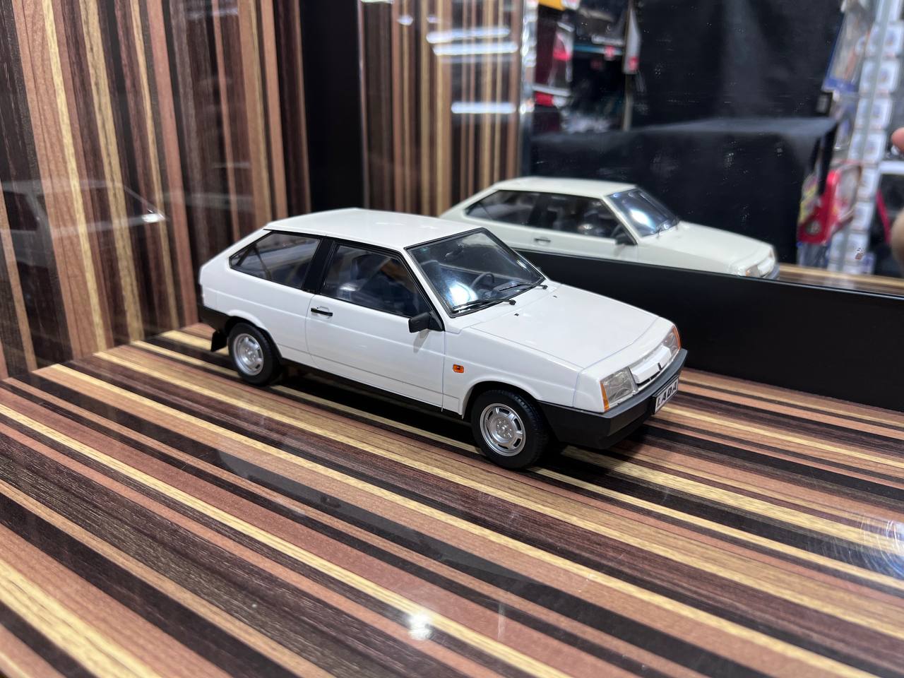 1/18 Resin Lada Samara 2108 White by PSM