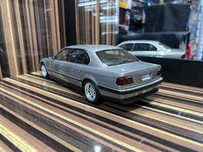 1/18 Resin BMW E38 750 IL Grey Model Carby Otto