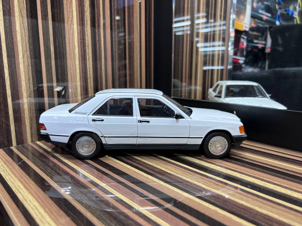 1/18 Diecast Mercedes-Benz 190 E 1982 White Norev Scale Model Car