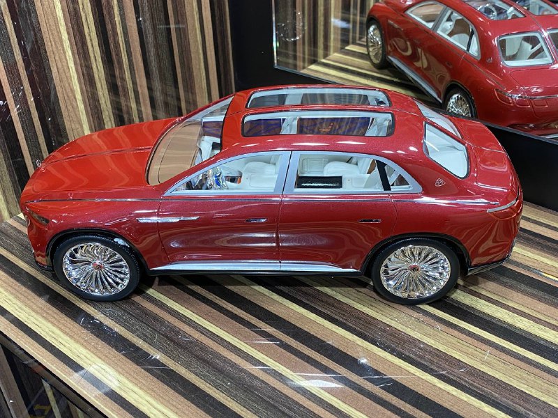 1/18 Resin Mercedes-Maybach Vision Ultimate Luxury Red Miniature car b –  dturman.com