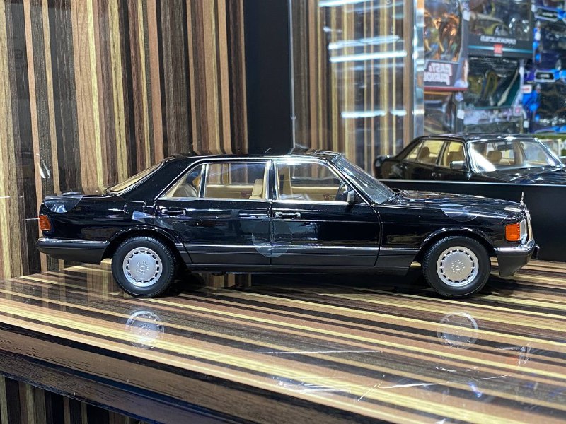 1/18 Diecast Mercedes-Benz 560 SEL 1989 Black Norev Scale Model Car