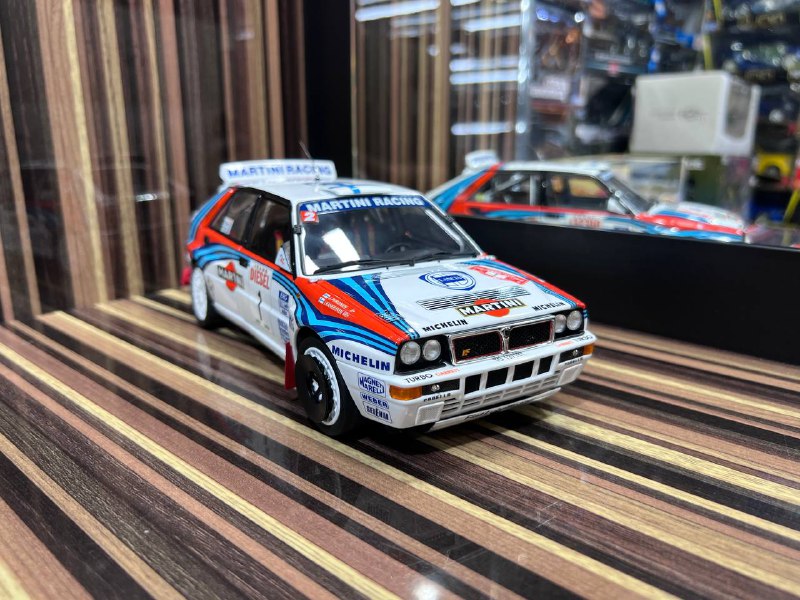 1/18 Diecast Lancia Delta HF Integrale 1992 Sanremo #1 Kyosho Scale Model Car