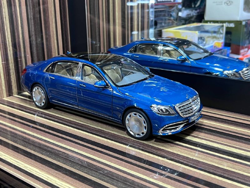 1/18 Diecast Mercedes-Maybach S 650 2019 Blue Norev Scale Model Car