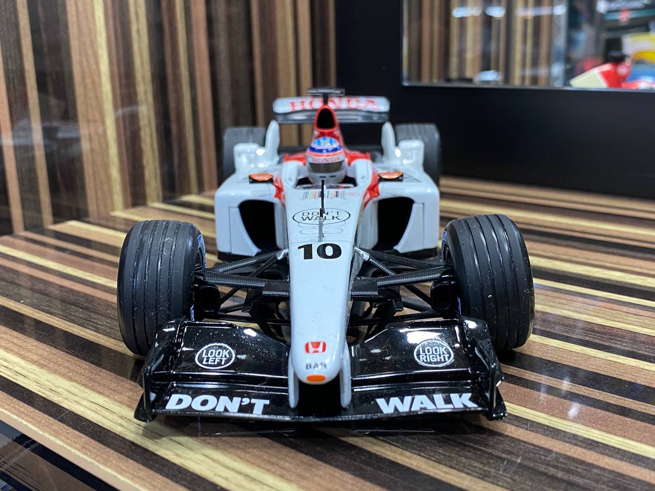 1/18 Diecast Honda 3000 B.A.R. Formula 1 Whtie by Minichamps