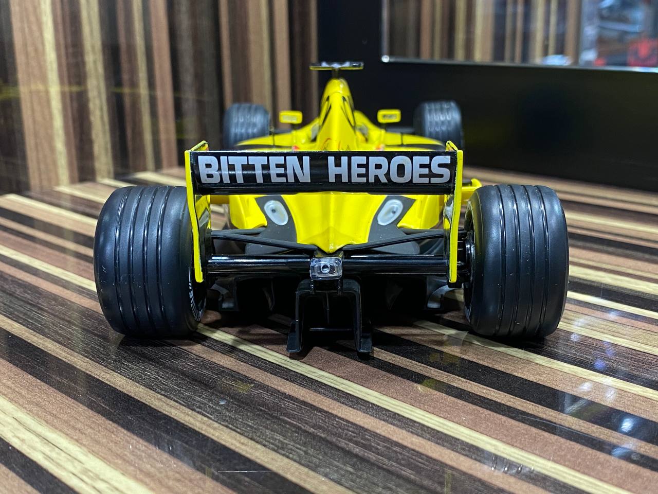 1/18 Jordan EJ11 Heinz-Harald Frentzen Formula 1 Yellow byHot Wheels